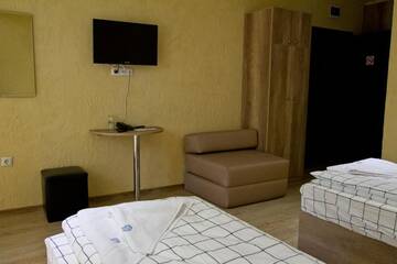 Фото номера Одноместный номер &quot;Комфорт&quot; с балконом Отель Hotel Royal Bath г. Баня 7