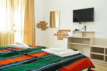 Фото номера Одноместный номер &quot;Комфорт&quot; с балконом Отель Hotel Royal Bath г. Баня 3