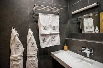 Фото номера Семейный номер Отель Villa Victoria Thermal Spa г. Баня 10