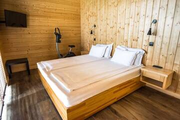Фото номера Семейный номер Отель Villa Victoria Thermal Spa г. Баня 7