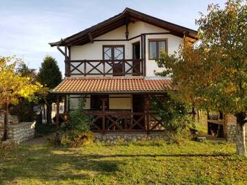 Фотографии Дома для отпуска Guest House Gradina г. Баня (Болгария) №1 Фото Дома для отпуска Guest House Gradina г. Баня 1